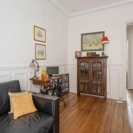 Lumineux Avec Balcon Au Cœur De Appartement Paris
