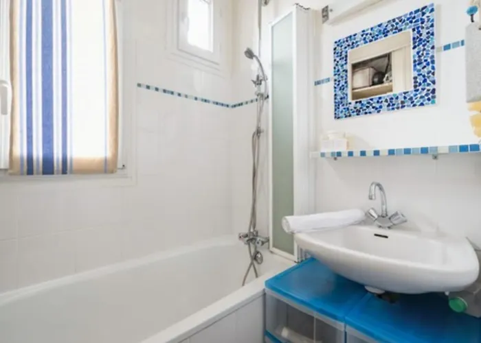 Appartement Lumineux Avec Balcon Au Cœur De Paris
